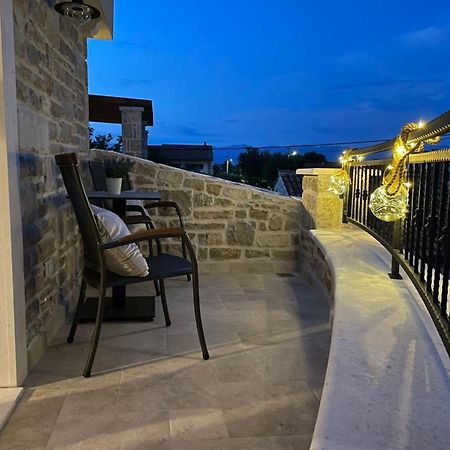 Castello Exclusive Rooms With Breakfast - By Ta Leut Agency Privlaka  Exteriör bild