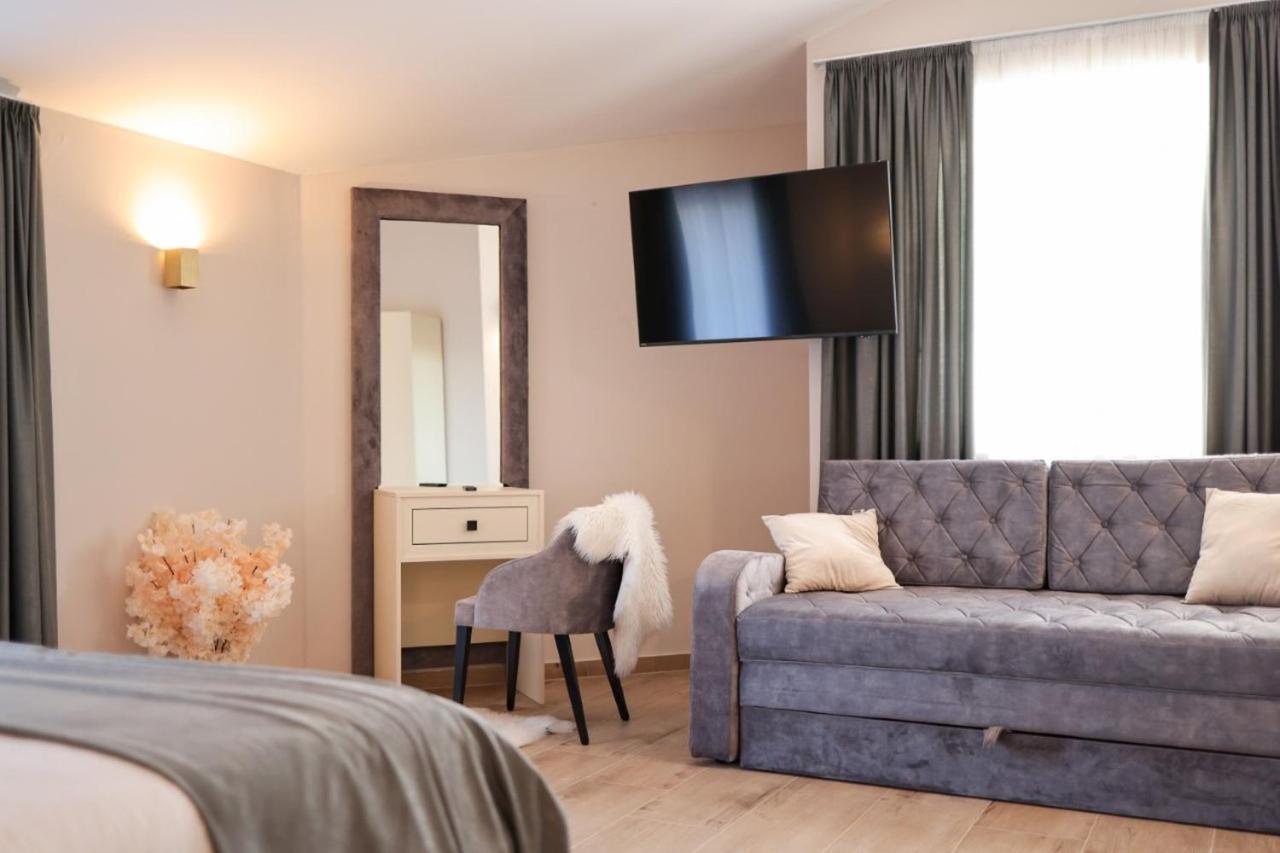 Castello Exclusive Rooms With Breakfast - By Ta Leut Agency Privlaka  Exteriör bild