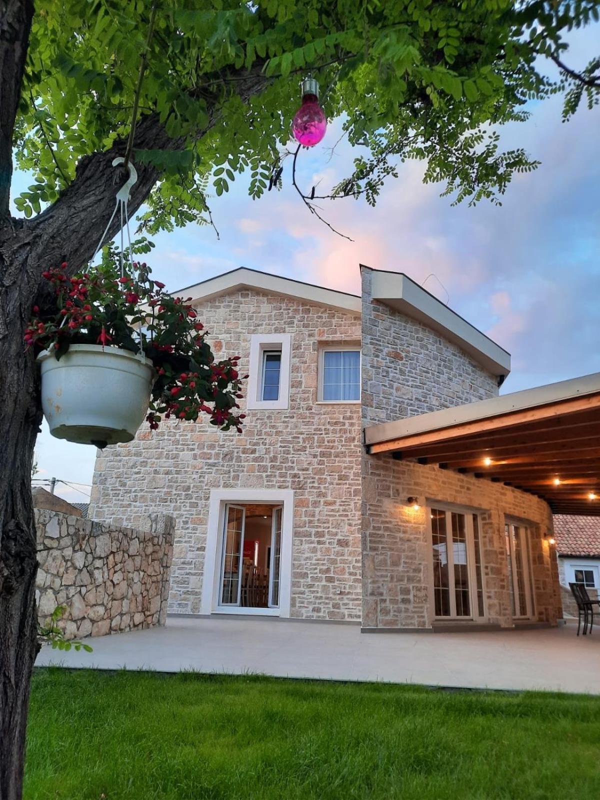 Castello Exclusive Rooms With Breakfast - By Ta Leut Agency Privlaka  Exteriör bild